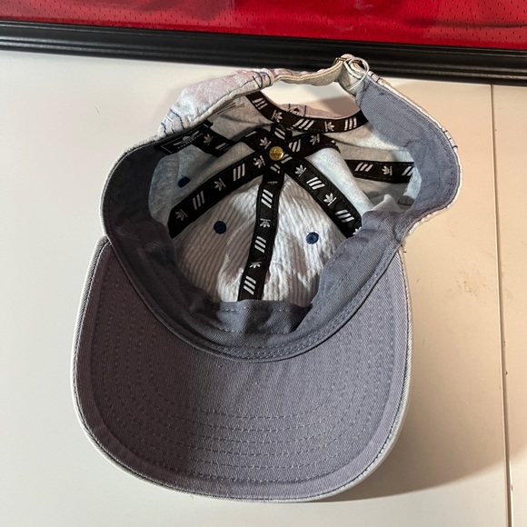 Adidas hat - Picture 2 of 3